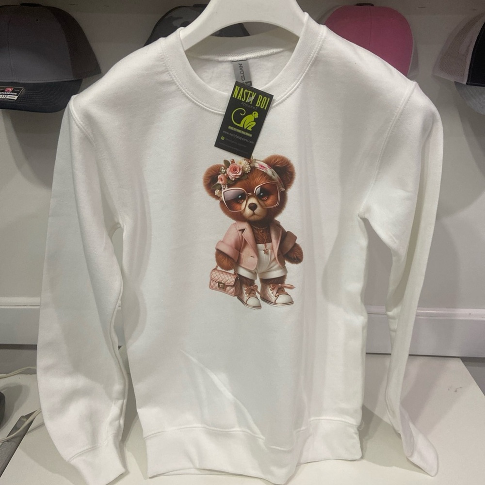 women's White Sweatshirt with Teddy Bear Graphic new with tag